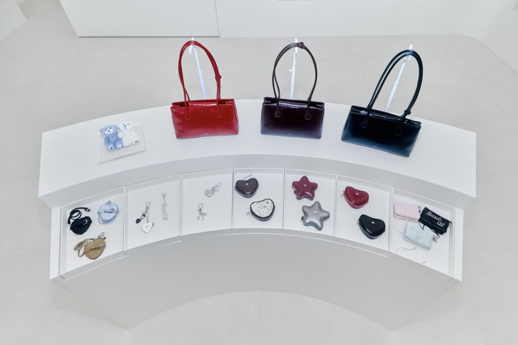 首爾聖水本店直搬來台!STAND OIL 台灣首間旗艦店插旗中山區 全球首發獨家包款登場 邵雨薇現身演繹韓系日常 7 %E4%B8%8B%E5%8D%88426 2025 12 10%E7%9A%84%E5%BD%B1%E5%83%8F 1024x682 1