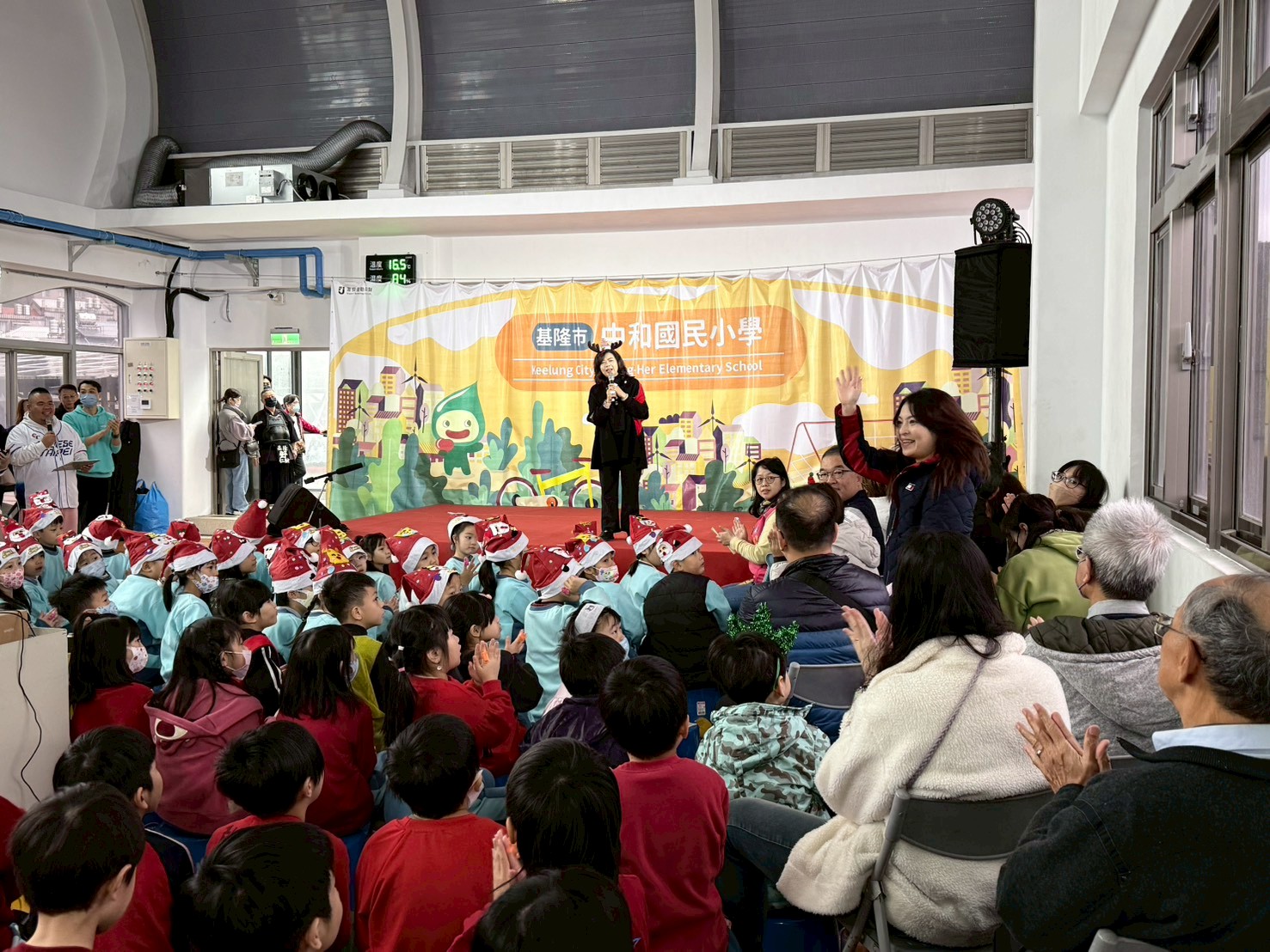 中和國小「中和之星」展演 以 SEL打造發光舞台 4 LINE ALBUM 1141227%E4%B8%AD%E5%92%8C%E4%B9%8B%E6%98%9F%E6%88%90%E6%9E%9C%E7%99%BC%E8%A1%A8%E6%9C%83 251227 12