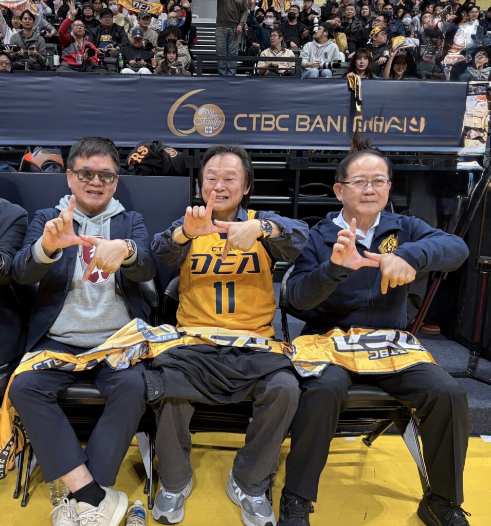 4A7FBEC1 CFE7 4974 9BDE BC79C85EAADE 955x1024 2