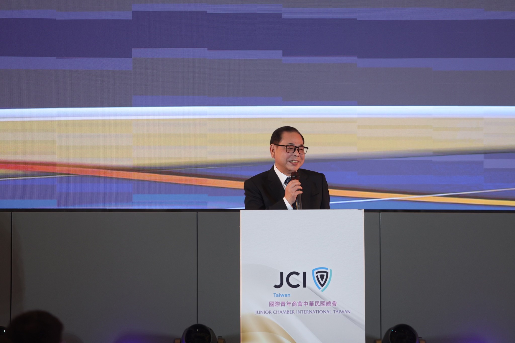 美麗島電子報民調顯示，若國民黨推陳見賢參選新竹縣長，將落後陳見賢5%，顯示強者出線極其重要。圖／取自陳見賢臉書