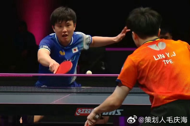 林昀儒多哈封王 世界排名重返第9 張本智和跌至第5 3 不敵林昀儒的日本名將張本智和(圖左),世界排名則從第4名下滑至第5名。圖/取自策畫人毛慶海微博