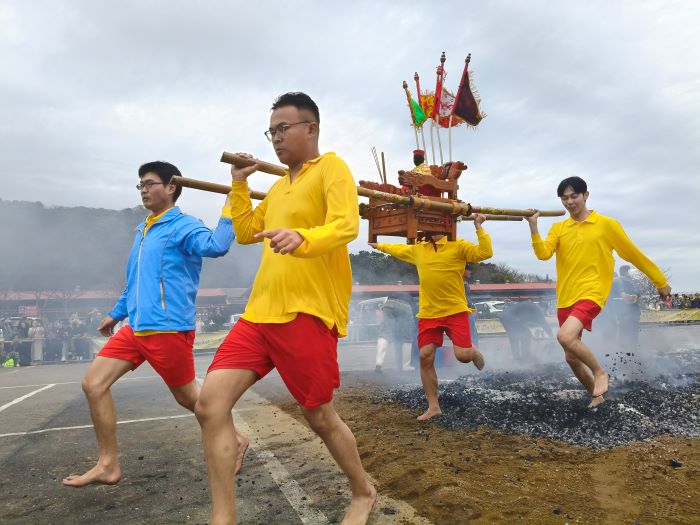 《圖說》延續百年傳統的野柳神明淨港是北海岸極具代表性的宗教文化盛事。〈主辦單位提供〉