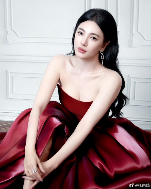 中國大陸女星張雨綺近日捲入涉嫌違法代孕、介入他人婚姻等多項爭議。圖/取自張雨綺微博
