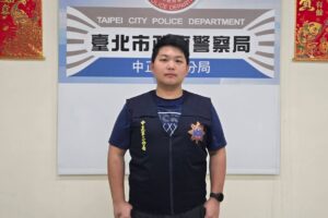 %E8%95%AD%E5%87%B1%E4%BB%81 300x200 1