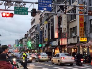 2026臺北年貨大街開跑 大同警啟動 交通快打 守護迪化商圈採買熱潮 31 %E4%B8%80 5 300x225 1