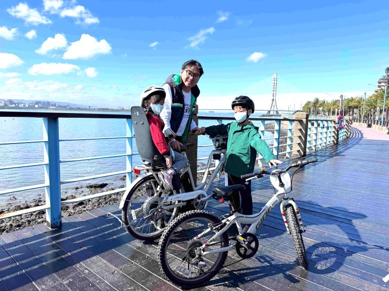 免費2小時 新北河濱自行車淡江租借站試營運 53 《圖說》新北河濱自行車淡江站新站點,1月31、2月1日試營運期間享有租借優惠。〈高灘處提供〉