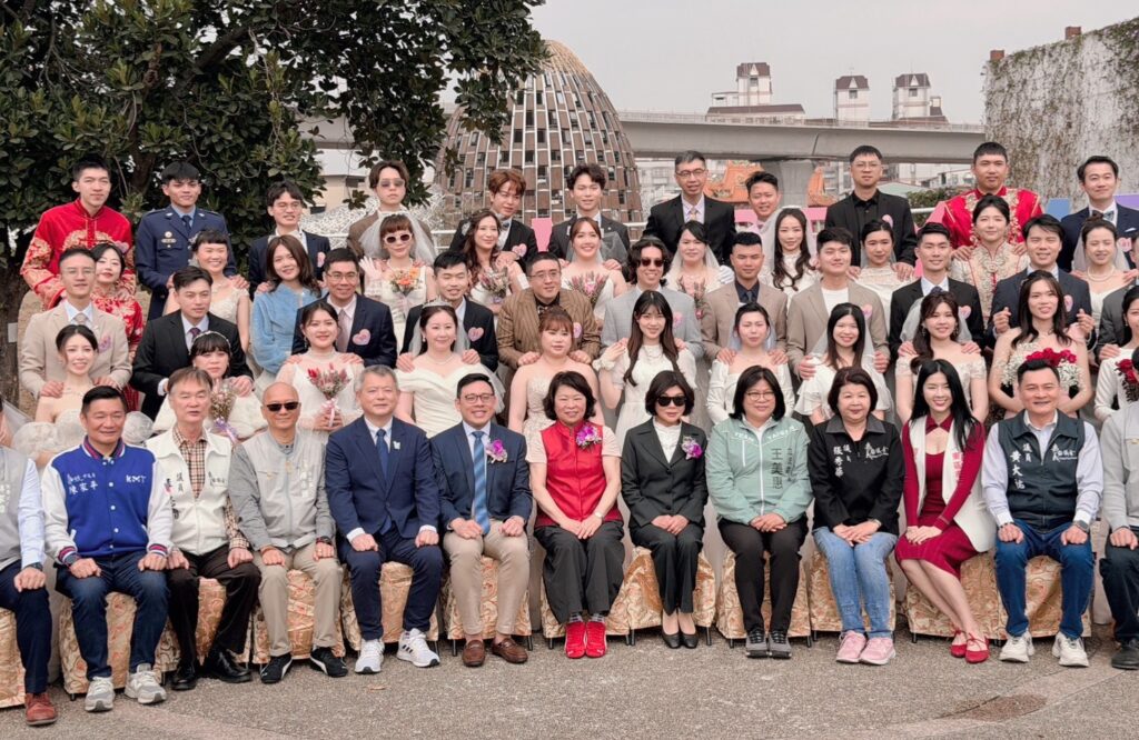 姊妹市嘉義市辦理市民集團結婚 竹市擔任介紹人見證新人締結良緣 12 115013132 1024x666 1