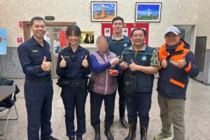 春節大掃除險釀黃金遺失 瑞芳警 清潔隊與里長聯手助民眾尋回7兩多黃金 5 MEITU 20260203 120207211 300x200 1