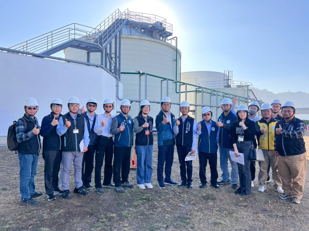 %E7%92%B0%E5%A2%83%E9%83%A8%E5%BD%AD%E5%95%93%E6%98%8E%E9%83%A8%E9%95%B7%E5%81%95%E7%92%B0%E5%A2%83%E7%AE%A1%E7%90%86%E7%BD%B2%E5%8F%8A%E8%B3%87%E6%BA%90%E5%BE%AA%E7%92%B0%E7%BD%B2%E9%95%B7%E5%AE%98%E8%87%B3%E5%A4%96%E5%9F%94%E7%B6%A0%E8%83%BD%E7%94%9F%E6%85%8B%E5%9C%92%E5%8D%80%E8%A6%96%E5%AF%9F%E5%90%88%E7%85%A7 1024x768 1