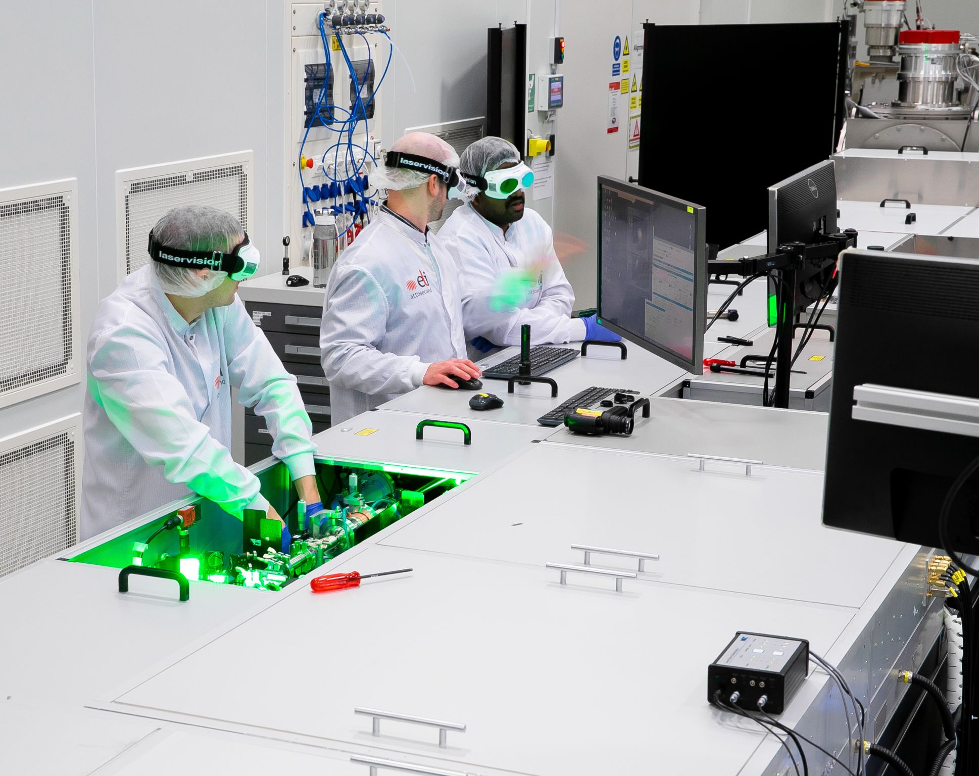 EKSPLA是全球最大皮秒雷射器（Pico-Second Laser）供應商，但遭大陸市場切割對其也帶來影響。圖／取自EKSPLA FB