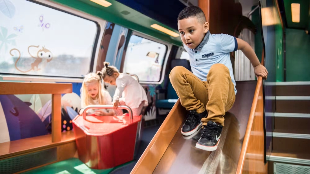 02%E7%91%9E%E5%A3%AB%E6%97%85%E9%81%8A%E5%B1%80%E6%94%9C%E6%89%8B%E5%8F%B0%E7%81%A3%E5%9C%A8%E5%9C%B0%E5%A4%A5%E4%BC%B4