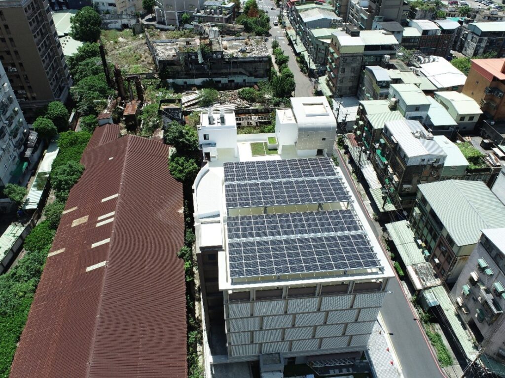 %E9%B4%BB%E6%B5%B7%E7%B2%BE%E5%AF%86%E5%B7%A5%E6%A5%AD%E6%96%BC%E7%B6%A0%E5%BE%AA%E7%92%B0%E5%A4%A7%E6%A8%93%E8%A8%AD%E7%BD%AE%E5%A4%AA%E9%99%BD%E8%83%BD%E7%99%BC%E9%9B%BB%E7%B3%BB%E7%B5%B1%E7%B5%90%E5%90%88%E5%84%B2%E8%83%BD%E8%88%87%E5%85%85%E9%9B%BB%E6%A8%81%E6%89%93%E9%80%A0%E6%99%BA%E6%85%A7%E5%BE%AE%E9%9B%BB%E7%B6%B2%E6%8F%90%E4%BE%9B%E7%A9%A9%E5%AE%9A%E7%B6%A0%E8%89%B2%E8%83%BD%E6%BA%90 1024x768 1