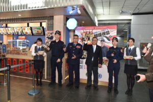 懷舊鈴聲響起 鐵警攜手臺鐵 食炸開運便當 今開賣 雙鐵聯袂上菜 吃進美味 守住紅包 31 MEITU 20260209 144341303 300x200 1