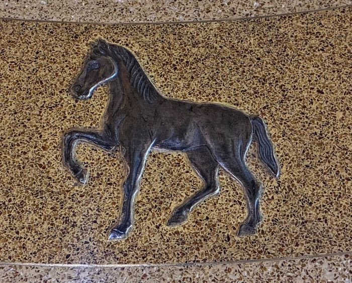 九宮格尋寶開啟全球文化探險 宗博館走春新亮點! 23 《圖說》金色大廳能夠找到佛教「寶生如來佛」的坐騎。〈宗博館提供〉