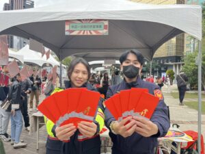 守護紅包大作戰 中一警發送 防詐紅包袋 陪市民平安過好年 35 %E4%B8%80 117 300x225 1