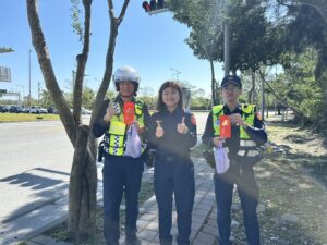 春節連假啟動交通疏導 新城警分局長慰勤打氣 9 %E4%B8%89 42 300x225 1