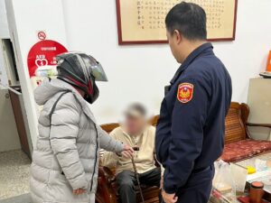 老翁訪友迷途淡金路 淡水暖警助全家團圓 8 MEITU 20260216 114336174 300x225 1