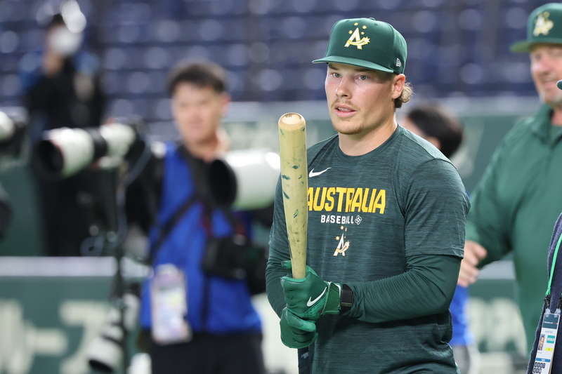 世界棒球經典賽（WBC）澳洲隊陣中有2024年美職選秀狀元巴札納（Travis Bazzana）（圖），他透露與台灣隊費爾柴德有交集。圖/中央社
