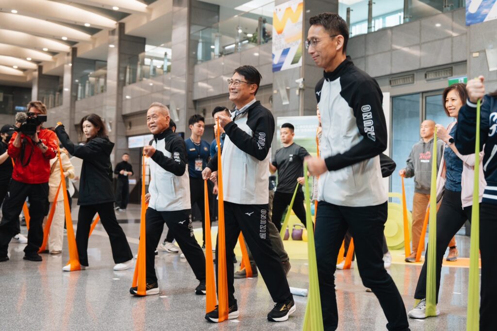 %E5%BD%88%E5%8A%9B%E5%B8%B6%E4%BA%92%E5%8B%95%E9%AB%94%E9%A9%97%E9%80%8F%E9%81%8E%E5%BD%88%E5%8A%9B%E5%B8%B6%E7%9A%84%E5%9B%9E%E5%BD%88%E7%89%B9%E6%80%A7%E5%8F%83%E8%88%87%E8%80%85%E8%83%BD%E5%8D%B3%E6%99%82%E6%84%9F%E5%8F%97%E5%87%BA%E5%8A%9B%E8%88%87%E6%94%B6%E5%8A%9B%E7%AF%80%E5%A5%8F%E7%9A%84%E8%AE%8A%E5%8C%96 1024x683 1