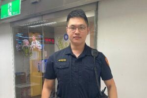 %E9%82%B1%E7%BF%94%E7%BE%A9 300x200 1