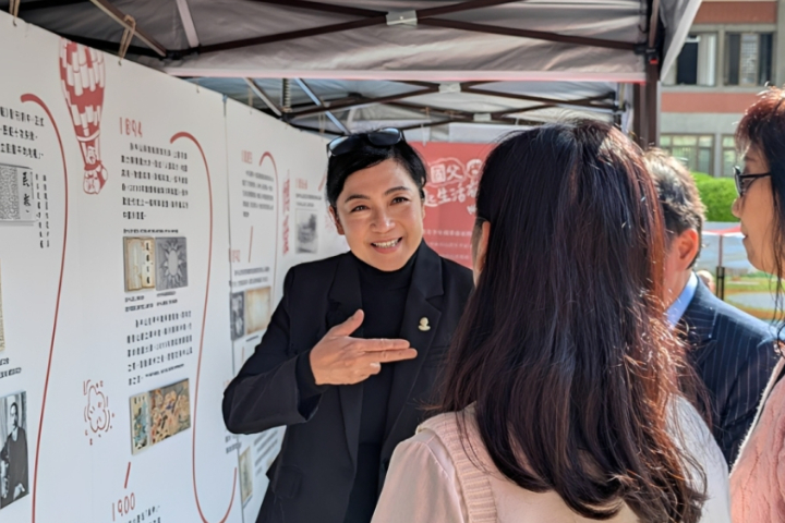 孫雅麗呼籲兩岸要以智慧避免衝突，「兄弟絕不能互相殘殺」。圖/記者高陸攝