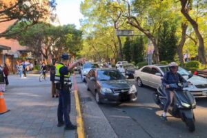 警察寶寶站崗迎開學 大安警總動員守護學童安全 10 MEITU 20260223 095500724 300x200 1