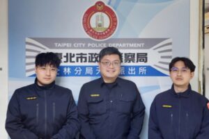 就醫迷航 老婦呆坐公車站徬徨無措 士林警憑 科技尋人 暖心護送平安歸 23 MEITU 20260321 102058599 300x200 1