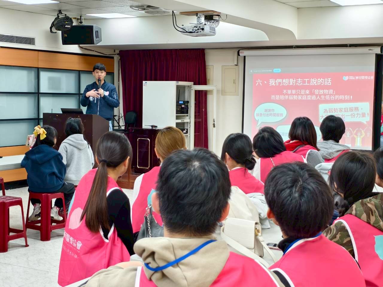 李爅創辦薄荷持續帶領志工用愛傳遞溫暖 12 653704871 940771698313993 8718781571337098434 n