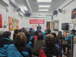 新興詐騙手法民眾惡 基四警前進社區宣導識詐新觀念 20 %E4%BA%8C 41 300x225 1