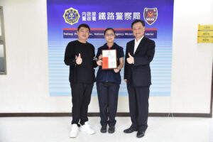 %E4%BA%8C 43 300x200 1