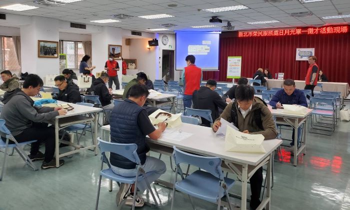 助退除役官兵轉銜職場 新北榮服處攜手日月光強化媒合機制 4 《圖說》活動吸引眾多甫退伍之官兵參與,展現積極投入職場之動能。〈新北榮服處提供〉