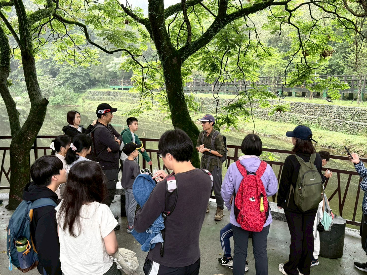 國家新城金龍湖吸引外來觀光客探索山湖生態 6 LINE ALBUM 1150329%E5%8F%B0%E5%8C%97%E4%BA%BA%E6%8E%A2%E7%B4%A2%E9%87%91%E9%BE%8D%E6%B9%96 260329 5