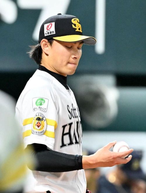 徐若熙用60球投1.2局，被擊出6支安打（含2發全壘打），送出1次三振，失7分，防禦率升至4.91。圖/取自軟銀鷹X