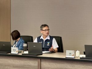 %E5%9C%96%E8%AA%AA%E5%89%AF%E5%B8%82%E9%95%B7%E5%BC%B5%E6%BA%AB%E5%BE%B7%E8%87%B4%E8%A9%9E%E6%84%9F%E8%AC%9D%E9%87%91%E8%9E%8D%E6%A9%9F%E6%A7%8B%E5%8D%94%E5%8A%9B%E6%89%93%E8%A9%90 300x225 1