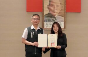 %E4%B8%89 23 300x194 1