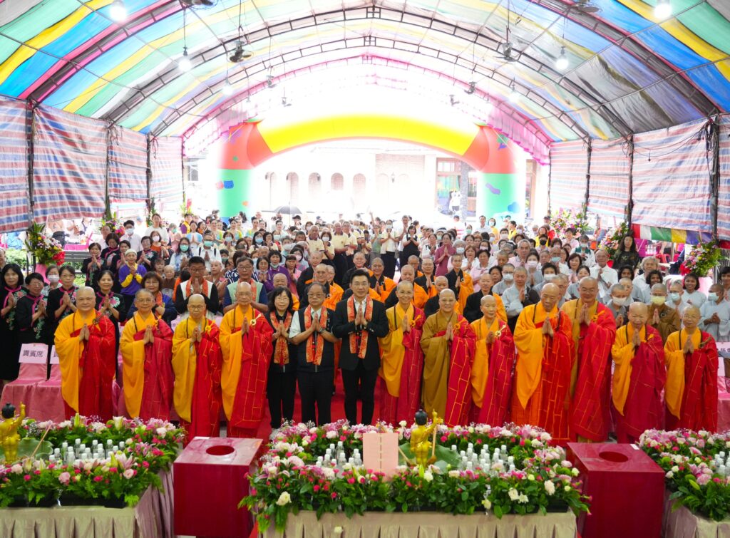 %E5%A4%A7%E5%8F%B0%E4%B8%AD%E4%BD%9B%E6%95%99%E6%9C%83%E6%B5%B4%E4%BD%9B%E7%A5%88%E7%A6%8F%E5%A4%A7%E6%9C%83%E7%99%BB%E5%A0%B4 %E4%B8%8A%E5%8D%83%E4%BF%A1%E7%9C%BE%E5%85%B1%E6%B2%90%E4%BD%9B%E6%81%A9 1024x755 1