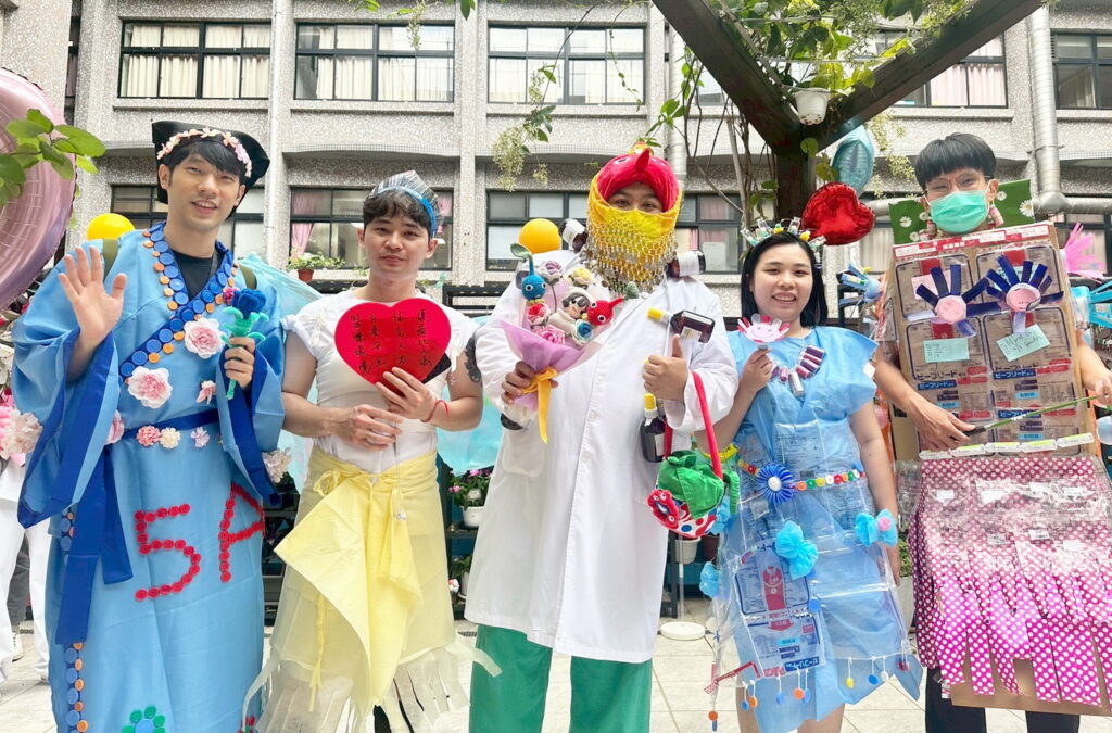 %E5%90%84%E5%96%AE%E4%BD%8D%E9%81%8B%E7%94%A8%E6%97%A5%E5%B8%B8%E9%86%AB%E7%99%82%E5%BB%A2%E6%A3%84%E7%89%A9%E8%BD%89%E5%8C%96%E7%82%BA%E5%89%B5%E6%84%8F%E9%80%A0%E5%9E%8B%E6%89%93%E9%80%A0%E7%B5%90%E5%90%88%E7%92%B0%E4%BF%9D%E8%97%9D%E8%A1%93%E8%88%87%E6%83%85%E6%84%9F%E7%9A%84%E8%8A%B1%E4%BB%99%E5%AD%90 1024x675 1