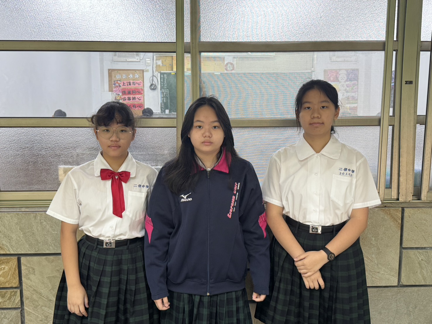 二信國中部同班同學運用學習融入日常生活基隆市科展獲佳作 20 S 56975420