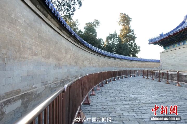 天壇皇穹宇外著名的回音壁，則展現中國古代聲學技術。圖/取自中新網
