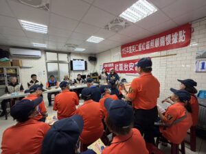 基警前往英仁社區勤宣導 強化里鄰社區安全防護網 8 %E4%B8%89 15 300x225 1
