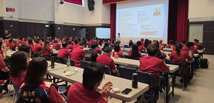 《圖說》新北消「義消人員基礎幹部講習訓練班」課程兼具理論與實務。〈消防局提供〉