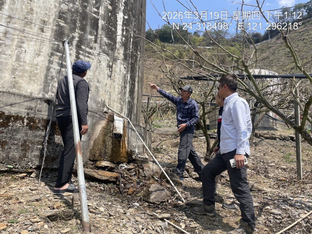 和平專案展現行動力 中市府啟動和平區36處水塔總體檢 4 %E5%8B%98%E6%9F%A5%E5%92%8C%E5%B9%B3%E5%8D%80%E7%B0%A1%E6%98%93%E8%87%AA%E4%BE%86%E6%B0%B4%E5%A1%94%E8%A8%AD%E6%96%BD1 1024x768 1