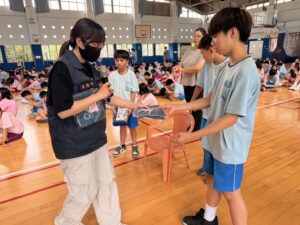 揭秘數位網路性別暴力 基警前進校園宣導人身安全 9 1779248028548 300x225 1