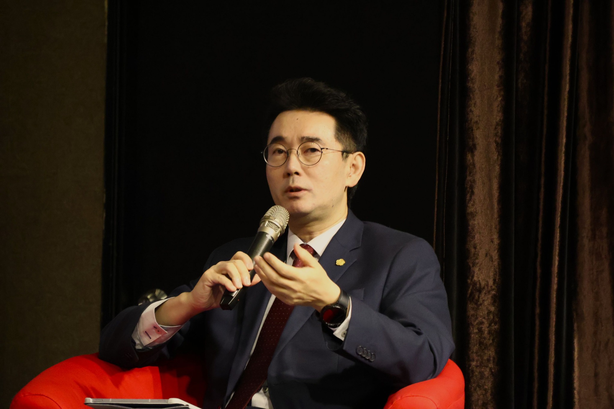 黃奎博:賴清德520主軸是「拒統」非台獨 真正目的在測試美國底線 2 政大外交系教授黃奎博表示,包括川普以及美國駐華大使龐德偉近期都已明確表達「不支持台灣獨立」。圖/取自Kwei-Bo Huang 臉書
