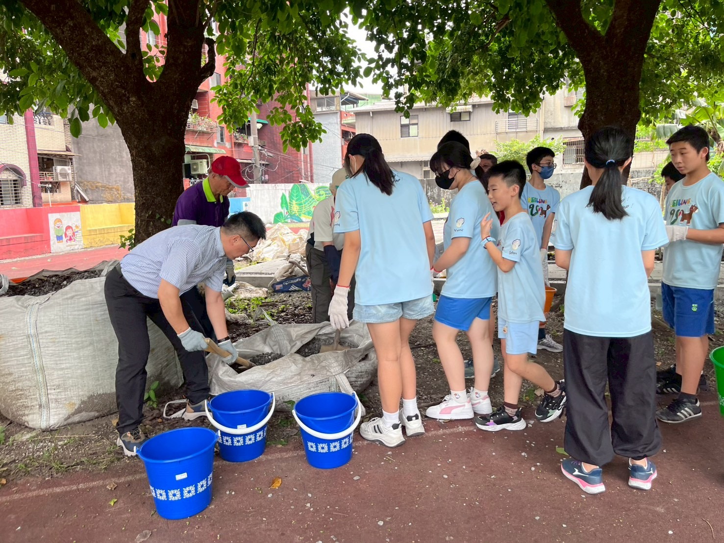 安樂國小師生共融共好 合力美化校園留下愛的畢業禮物 8 705327178 1918387438866610 2074702459941467696 n