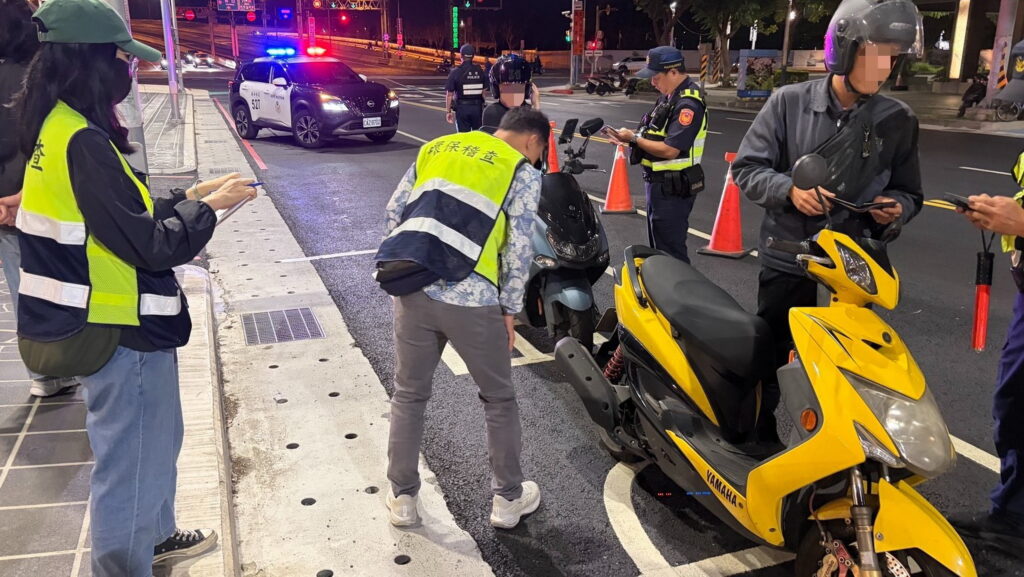 新北環警深夜鐵腕出擊 淡江大橋全時段科技執法搭配「閉鎖式路檢」 雙管齊下強力掃蕩噪音車 13 %E6%96%B0%E5%8C%97%E7%92%B0%E4%BF%9D%E5%B1%80%E6%8C%81%E7%BA%8C%E8%88%87%E8%AD%A6%E5%AF%9F%E5%B1%80%E8%B7%A8%E5%B1%80%E8%99%95%E5%90%88%E4%BD%9C%E5%9F%B7%E8%A1%8C%E5%A4%9C%E9%96%93%E8%81%AF%E5%90%88%E6%94%94%E6%9F%A5 1 1024x577 1