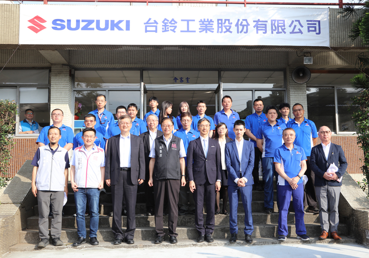 企業成長城市更好 張善政參訪台鈴工業關注人才與智慧轉型 10 044A0275 1